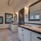 Lake Haven - Gorgeous Views at this Luxury 4 BR w Hot Tub!