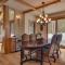 Majestic Woods at Tahoe Donner - High End Craftsman w Game Room, Hot Tub, Amenity Access - 特拉基