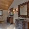 Majestic Woods at Tahoe Donner - High End Craftsman w Game Room, Hot Tub, Amenity Access - تروكي