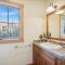 Silverado Lodge at Palisades - 4BR w Private Hot Tub & Ski Shuttle