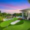 Mini Golf Course*Heated Saltwater Pool*Lakeview!