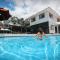 Swimming Pool Holiday Villa - Auckland