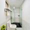 Lux Suites Gold Park Apartments