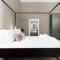 Q71 TIMELESS SUITES