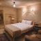 DAPHNE CAVE HOTEL