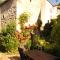 gîte écolo Avène, proche Nature et Lerab Ling BILINGUAL IL FAUT lire PLUS BAS sous la rubrique VOTRE HOTE avec photo