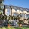 Lakeview Barn, sleeps 5-7 Guests new inside
