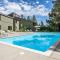 New Listing 2 bedroom +Loft 2 bath Summit E Bldg. #8 condo sleeps 8, Steps to Eagle Lodge/Chair #15