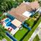 Heated Pool-Spa & Putting Green! Walk to The Ave, 1mi to beach!