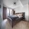 Sunrise Sky Lux Apartment, 33rd floor, Pool and Fitness Included