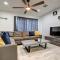 Modern Home-Downtown-3 Bedroom- King Bed
