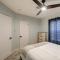 Modern Home-Downtown-3 Bedroom- King Bed