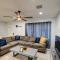 Modern Home-Downtown-3 Bedroom- King Bed