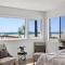 Beachfront 3 Bedroom 3 Bath In Seal Beal, Ca