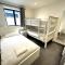 Daisy Lodge - Spacious Two Bed Flat - Parking, Netflix, WIFI - Close to Blenheim Palace & Oxford - F1 - 基德灵顿