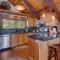 Edelweiss Retreat- Close to Lake and Ski Resorts- Pet Friendly- Hot Tub