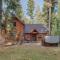 Fountain Cottage- Hot Tub- Pet Friendly- Walk to Dining, Short Drive to Skiing