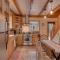 Fountain Cottage- Hot Tub- Pet Friendly- Walk to Dining, Short Drive to Skiing