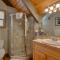 Piney wood - Quiet 2 BR Loft w Private Hot Tub