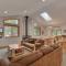 Tahoma Charm on West Shore - Beautiful Open Concept 3 BR w Private Hot Tub - Tahoma