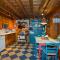 Ward Creek Retreat - Cozy Old Tahoe Cabin w Short Drive to Ski Resorts Pet Friendly