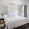 Modern Three Bedroom Brooklyn Condo-Hotel