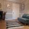 Lochside cottage with scenic terrace views, Argyll - Clynder