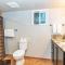 Enjoy the brilliant views of Lake Tahoe from this mountainside Cabin - إنكلين فيلادج