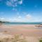 Beautiful Central Tenby Apartment with free parking