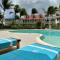 Studio Eleven Alamanda Resort beach front - 东方湾