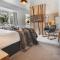 Ellerthwaite Place X3 Bed House with Hot Tub in Central Windermere - Ridgestone