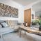 Ellerthwaite Place X3 Bed House with Hot Tub in Central Windermere