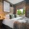 Ellerthwaite Place X3 Bed House with Hot Tub in Central Windermere - Ridgestone