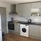 Fantastic large 1 bed Loft Flat close to Heathrow - 77VFR5