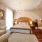 Silver & Gold Luxury Rooms