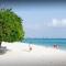 SUITE 2, BLUE PAVILION - Steps to BEACH - Car, Value, Service