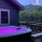 Mountain Magic~Hot Tub, Fire pit, Foosball - Bakersville