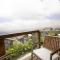 Gloom 3-BR Apt in Tilal Faqra