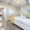 BoHo Chic Suite - Long Stays - Fireplace - Garage