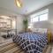 BoHo Chic Suite - Long Stays - Fireplace - Garage
