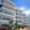 Oceanview Living Space & Balcony with FiberOptic WiFi! - 拉巴斯