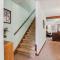 Two bedroom Townhouse within walking distance to all activities Glazebrook J4