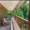 Smokey Mountain Retreat, hot tub, game room, sleeps 10! - Gatlinburg