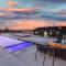 infinite stars house-2acres-PS5-Pool/Spa-EVcharger - 二十九棕榈村