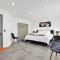 infinite stars house-2acres-PS5-Pool/Spa-EVcharger - 二十九棕榈村