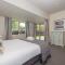 Meadowstone Executive Villa Close to Lake Wanaka - 瓦纳卡
