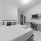 Urbanview Hotel Sunday Cirebon by RedDoorz - 井里汶
