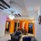 Residence GermanoTech Logbessou appartement meublé 2ch,1salon eau chaude,Wifi,parking,virgile,menagere,canalsat