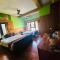 Hotel Riverside with Swimming pool - Sauraha