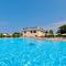 ISA-Apartments for 4 people, 2 bedrooms, in Residence with swimming pool in San Vincenzo, just 600 meters from the sea